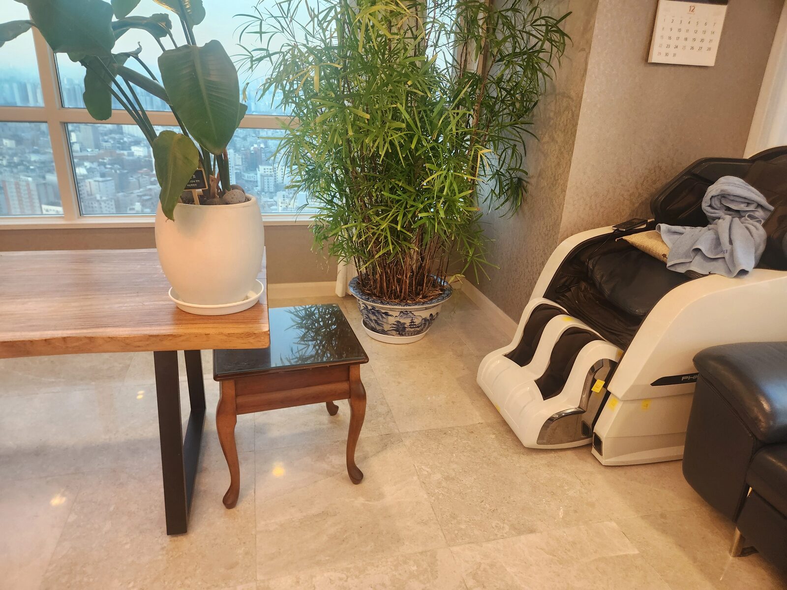 김포 아파트 필로티 주차장 콘크리트면갈이 현장 사진